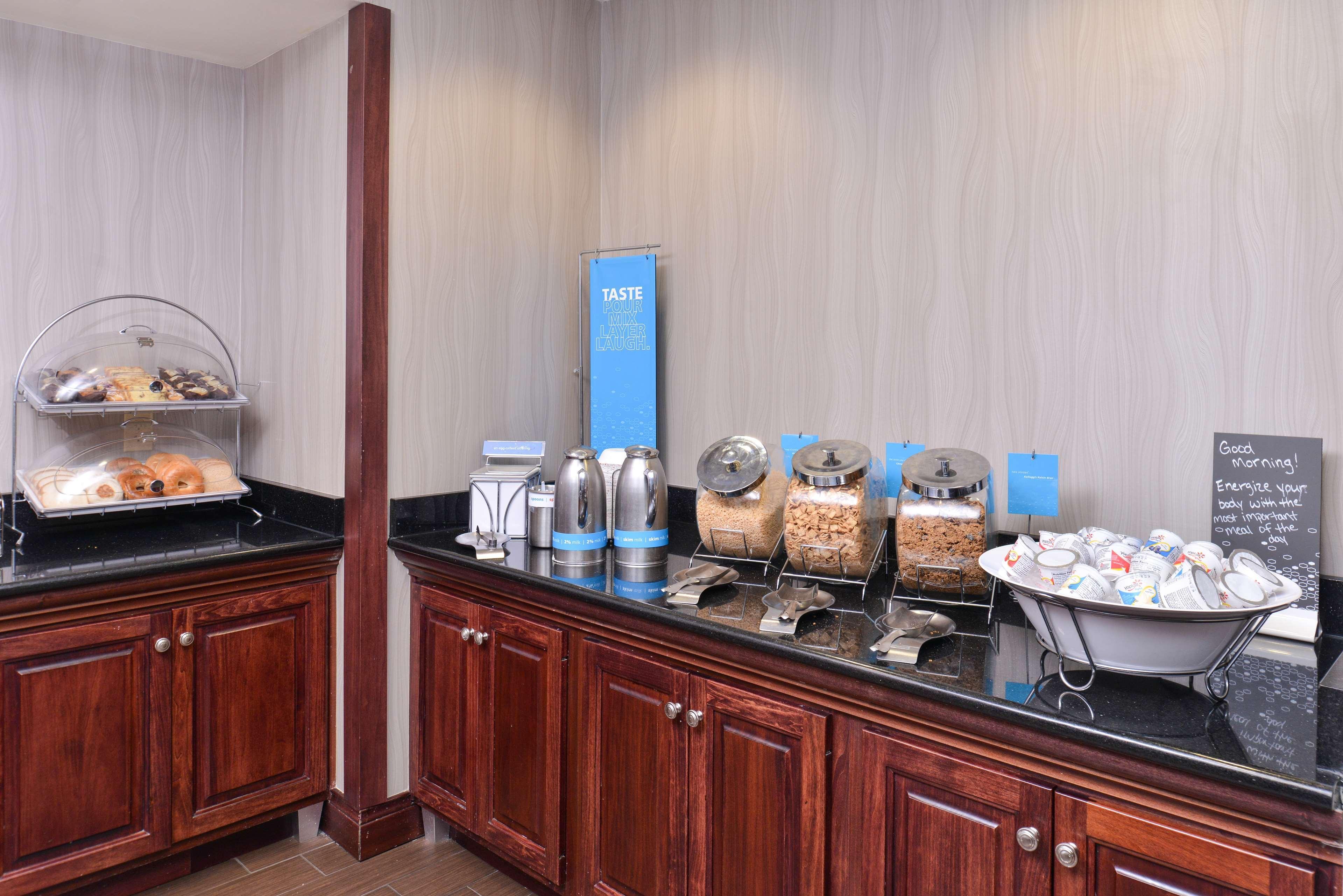 Hampton Inn & Suites Muncie Kültér fotó